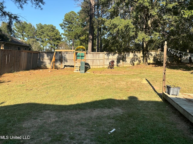 view of yard featuring a playground