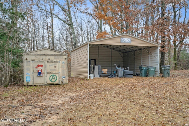 2674 S Slayden Rd, Lamar, MS 38642 - view of outdoor structure featuring a carport