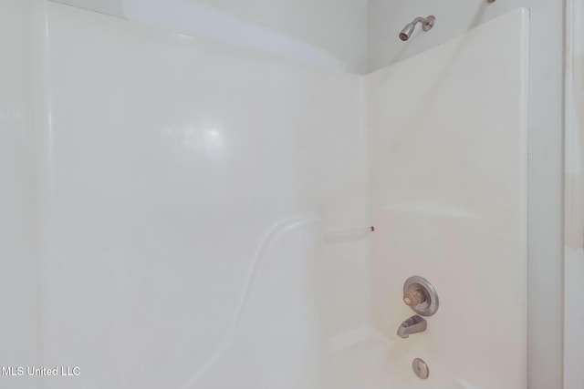 details with shower / tub combination