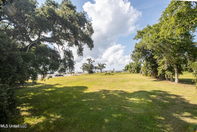 Listing photo 3 for 111 Courthouse Rd, Gulfport MS 39507