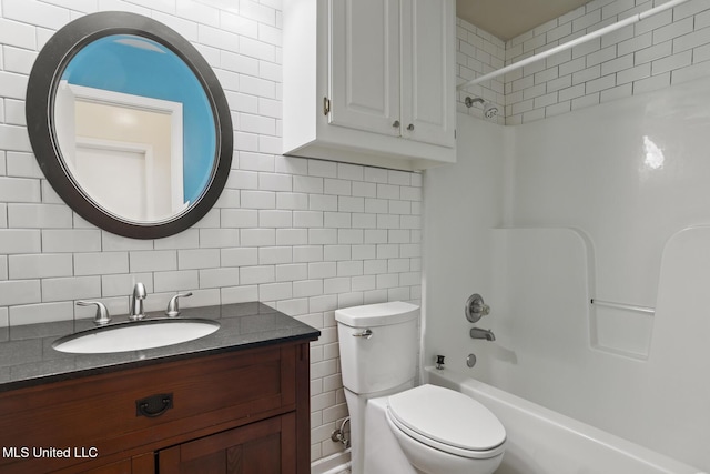 1013 Brashears Pt, Ridgeland, MS 39157 - full bathroom with backsplash, tile walls, vanity, and shower / washtub combination