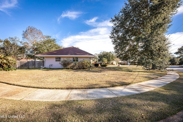 exterior space featuring a yard