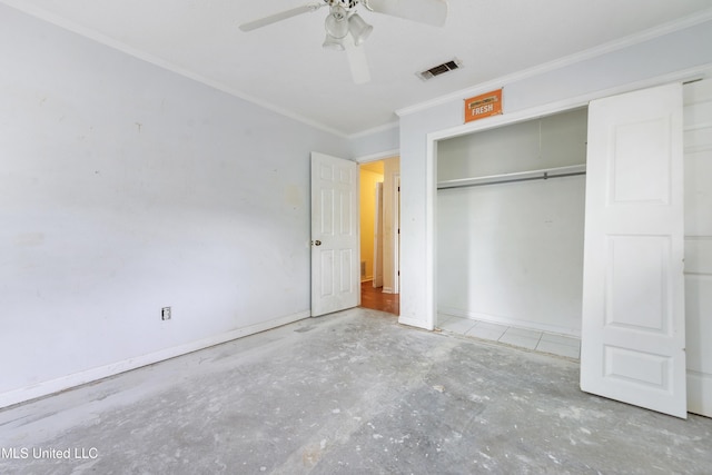 43 Greenbriar Dr, Gulfport, MS 39507 - unfurnished bedroom featuring a closet, a ceiling fan, visible vents, and crown molding
