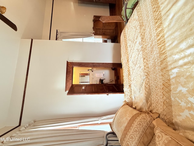 5 Spruce St, Oakland, MS 38948 - interior space