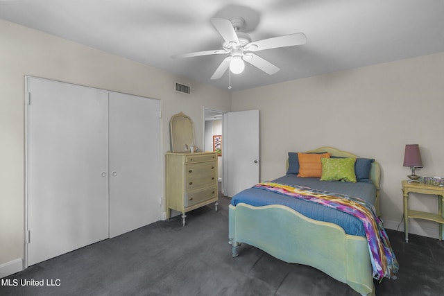 bedroom featuring a closet and ceiling fan