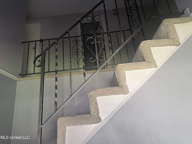 903 Westwood St, Pascagoula, MS 39567 - view of stairs