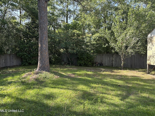 126 Faust Dr, Gulfport, MS 39503 - view of yard