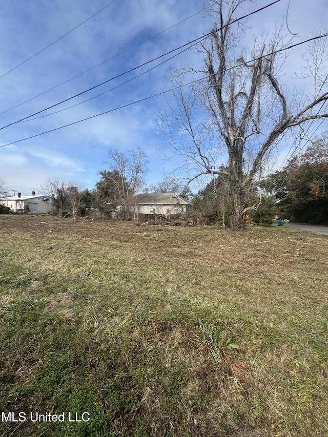 Listing photo 3 for 1801 32nd Ave, Gulfport MS 39501