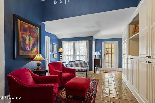 315 N St, Lexington, MS 39095 - living area with baseboards