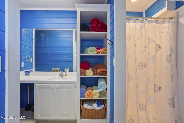 315 N St, Lexington, MS 39095 - bathroom featuring vanity and a shower with curtain
