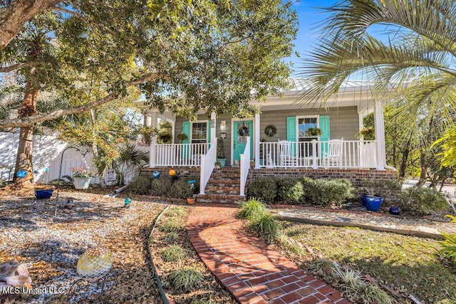 view of front facade with covered porch