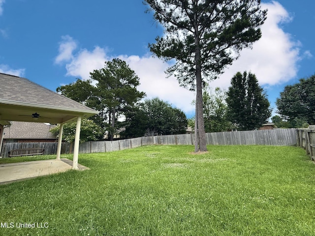 302 Bedford Ct, Brandon, MS 39047 - view of yard with a patio area and a ceiling fan