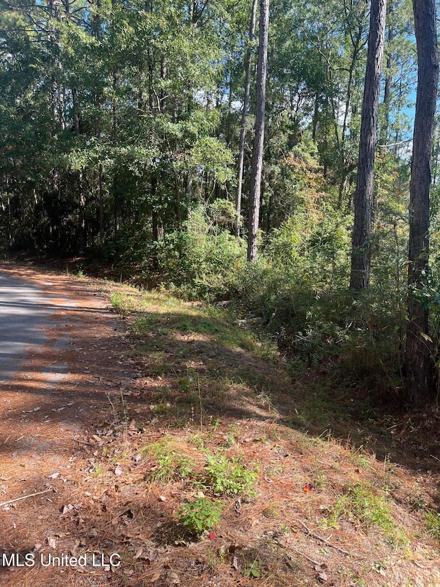 Listing photo 3 for LOT79 Windward Dr, Gautier MS 39553