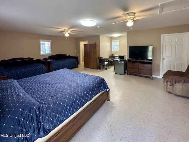 bedroom with ceiling fan