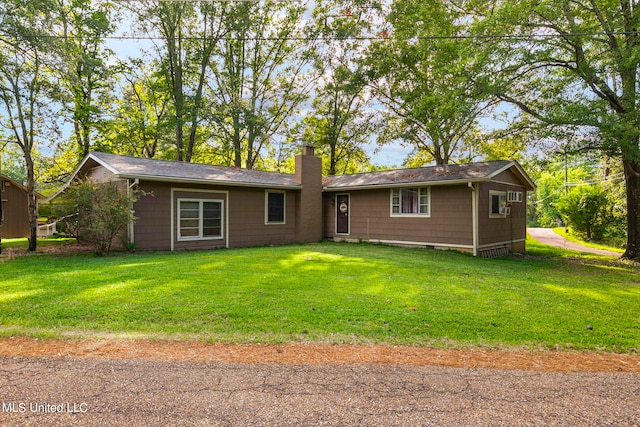 view of front of home featuring a front yard