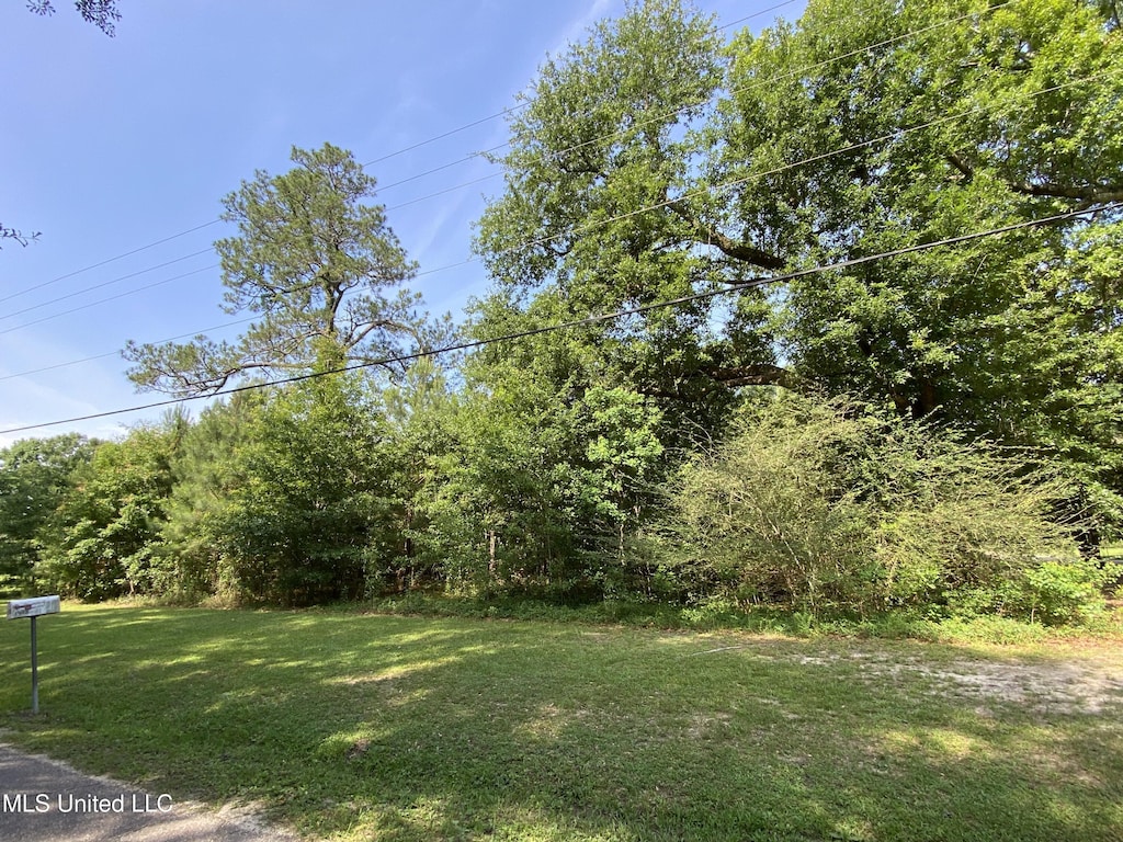 1396 Neal Rd, Picayune, MS 39466