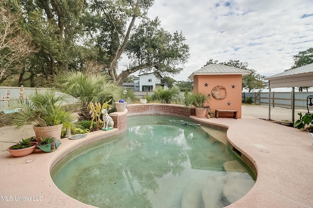 view of swimming pool