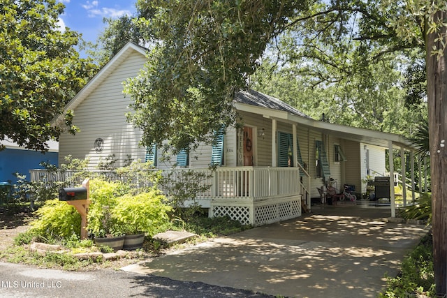 view of front of house