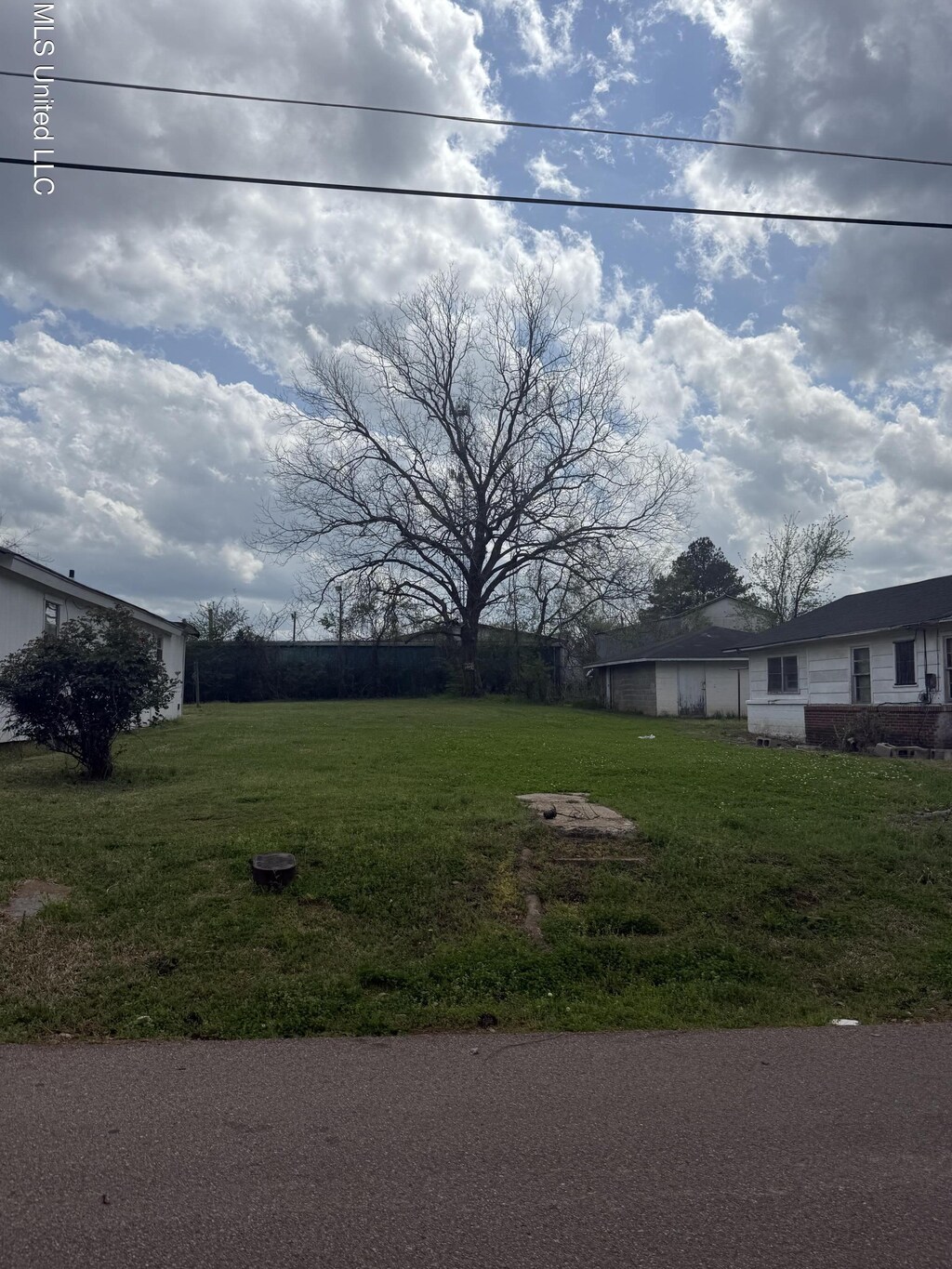 611 Brooks St, Grenada, MS 38901