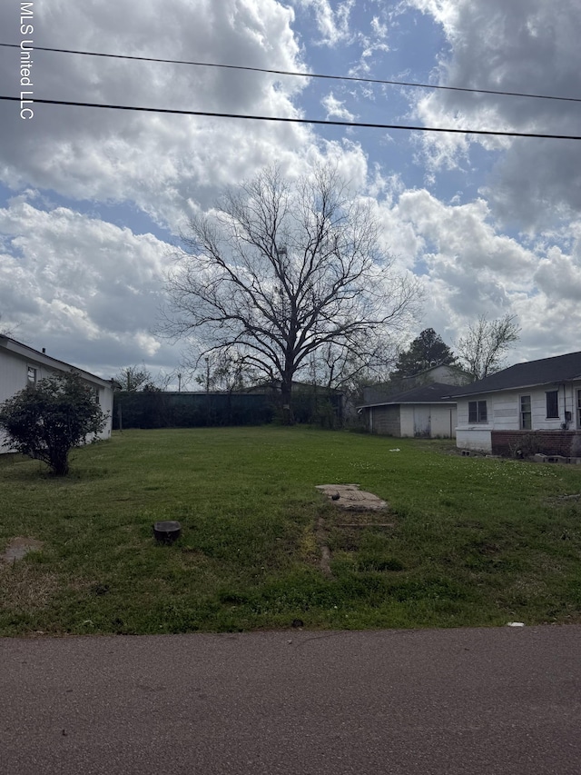 611 Brooks St, Grenada, MS 38901