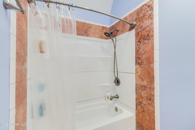 6909 N Rue Mornay, Biloxi, MS 39532 - full bathroom with shower / bath combo