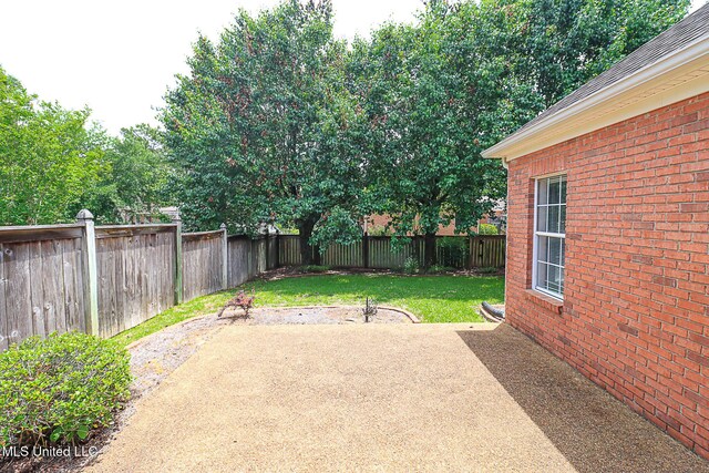 view of patio featuring a fenced backyard