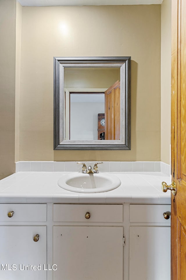 bathroom with vanity