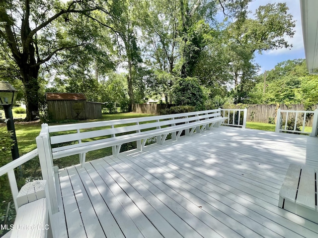 708 Lee Ave, Crystal Springs, MS 39059 - wooden deck featuring a fenced backyard