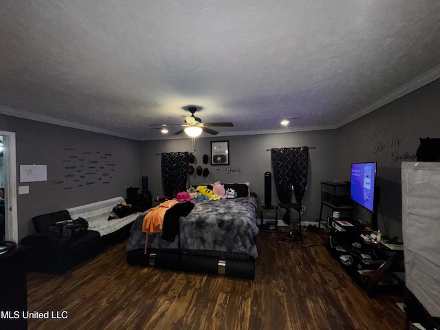 710 Benning Rd, Jackson, MS 39206 - bedroom featuring wood finished floors, a textured ceiling, crown molding, and ceiling fan