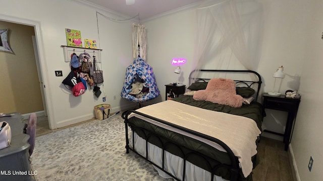 312 Grandview Ct, Pearl, MS 39208 - bedroom featuring baseboards, wood finished floors, and crown molding