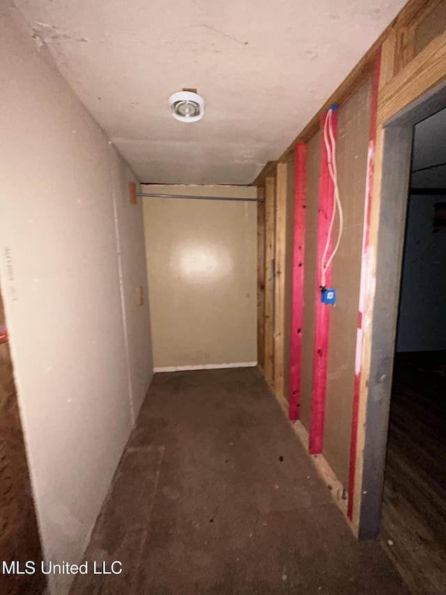 99 SW Railroad Rd, Roxie, MS 39661 - view of hallway