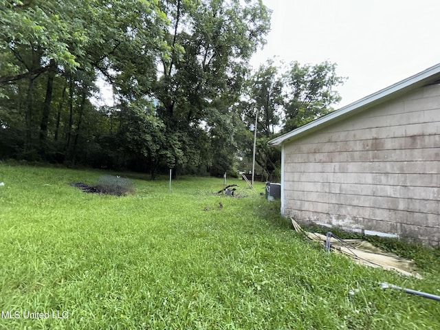 99 SW Railroad Rd, Roxie, MS 39661 - view of green lawn
