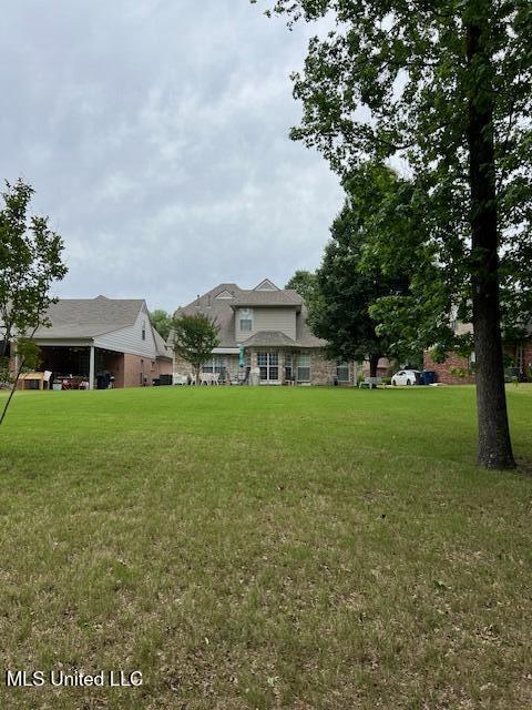 211 Fairway Trace Dr, Hernando, MS 38632 - view of grassy yard