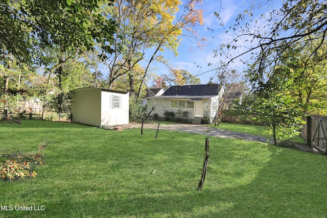 302 Decelle St, Jackson, MS 39216 - view of yard with a shed
