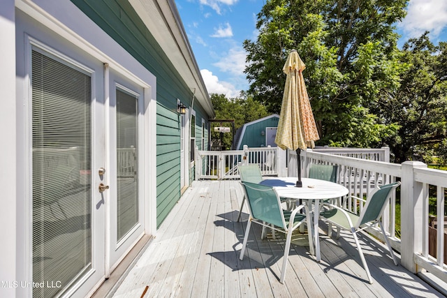 112 Vista Dr, Pass Christian, MS 39571 - deck with outdoor dining space