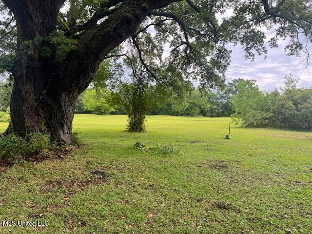 4803 Orchard Rd, Pascagoula, MS 39581