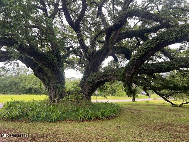 4803 Orchard Rd, Pascagoula, MS 39581