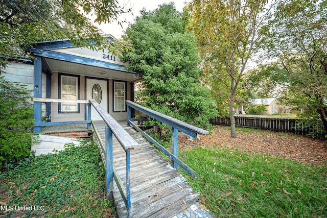 view of front of house