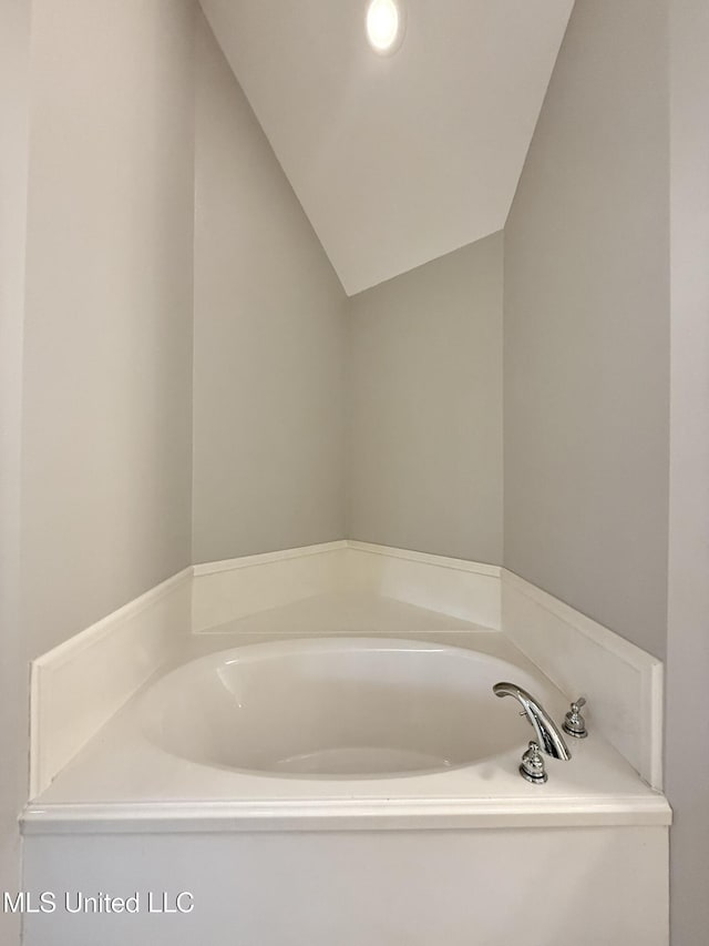 110 Frye Rd, Hattiesburg, MS 39401 - full bath with a bath and vaulted ceiling