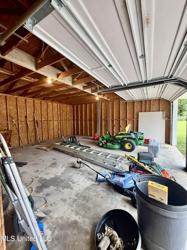 110 Frye Rd, Hattiesburg, MS 39401 - view of garage