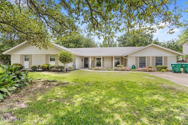 78 Bayou Cir, Gulfport, MS 39507 - ranch-style house featuring brick siding and a front yard