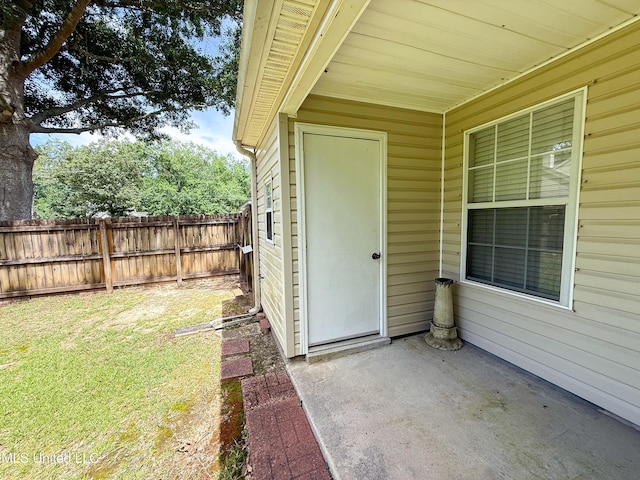 999 Hamakua St, Diamondhead, MS 39525 - property entrance with a patio