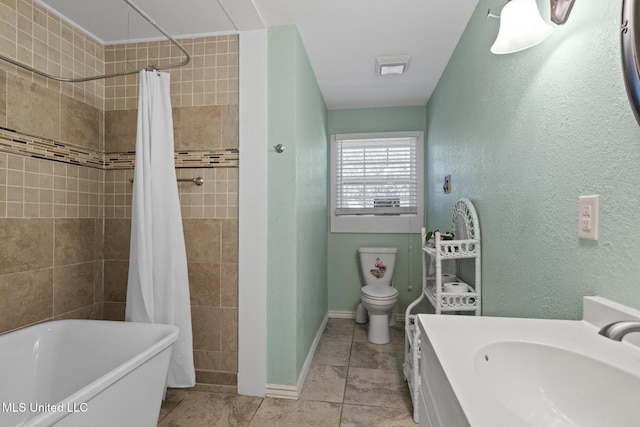 bathroom featuring baseboards, a tile shower, toilet, and a bathing tub