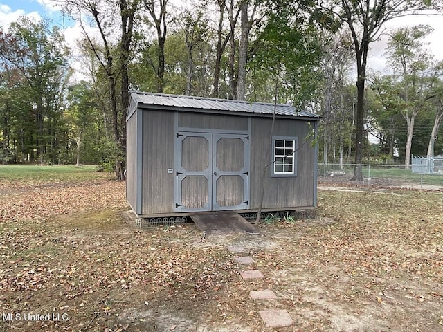 view of outbuilding