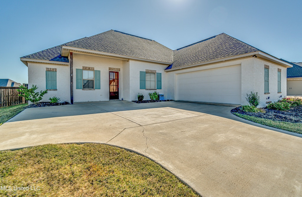 view of front of house with a garage