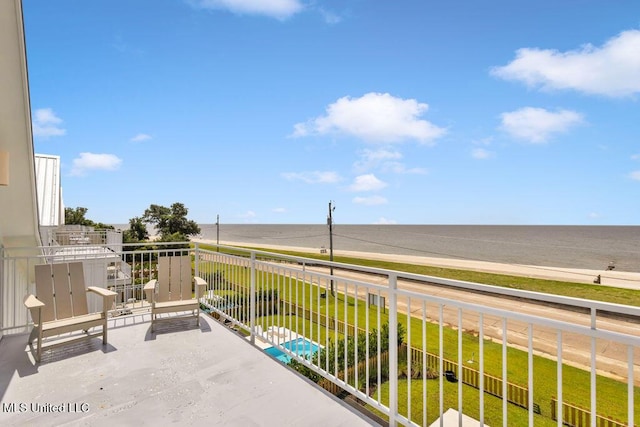 26470 W Beach Blvd, Pass Christian, MS 39571 - balcony with a water view