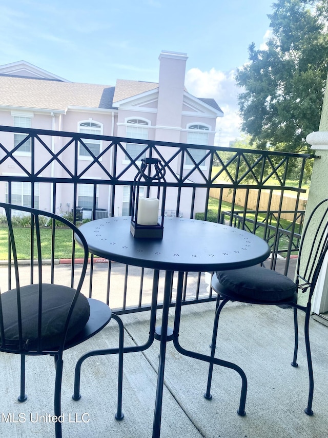 2252 Beach Dr Unit 203, Gulfport, MS 39507 - view of balcony