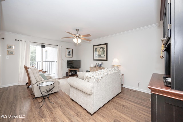 3230 Cumberland Rd Unit 18, Ocean Springs, MS 39564 - living area with ceiling fan, ornamental molding, baseboards, and light wood-type flooring