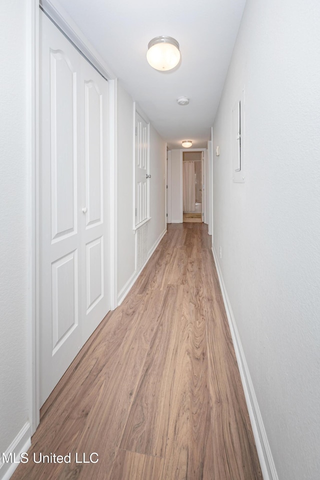 3230 Cumberland Rd Unit 18, Ocean Springs, MS 39564 - corridor featuring light wood-style floors and baseboards