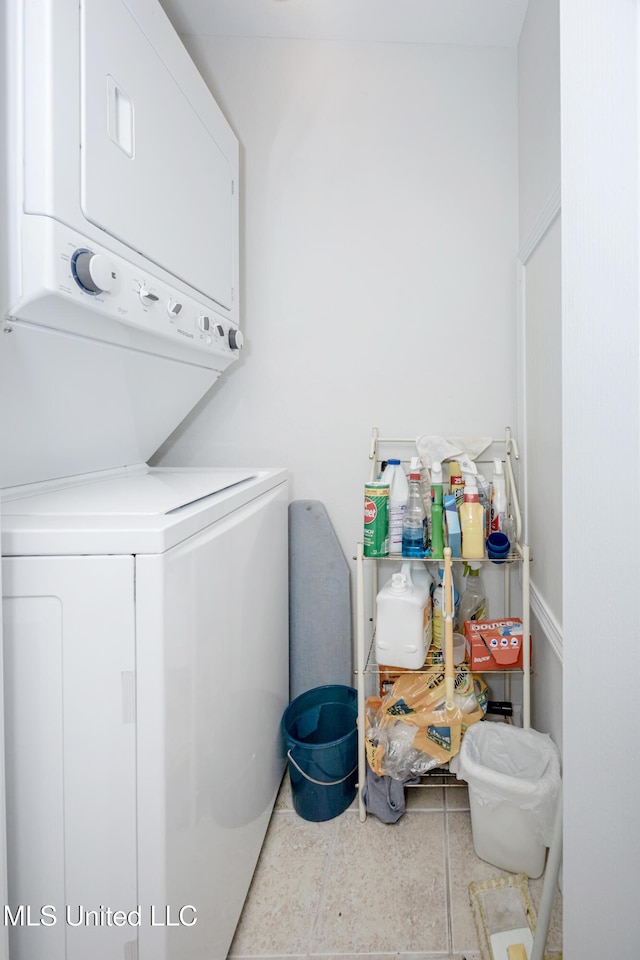 3230 Cumberland Rd Unit 18, Ocean Springs, MS 39564 - washroom featuring laundry area and stacked washer / dryer